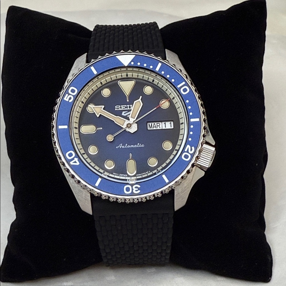 Seiko 5 Sports Men’s Watch SRPD93